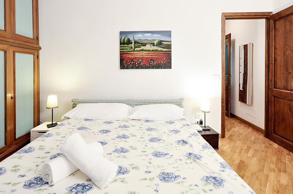 Uffizi Apartment 2 Флоренция Номер фото